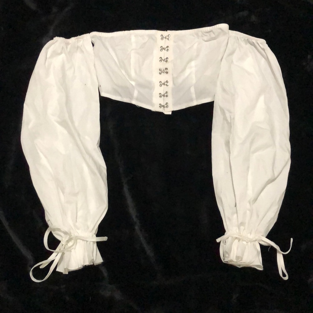 White crop top blouse